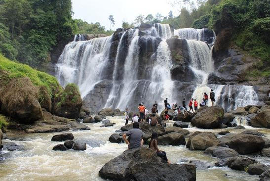 Air Terjun Sembilan Tempat Wisata di Bengkulu yang Paling Eksotis